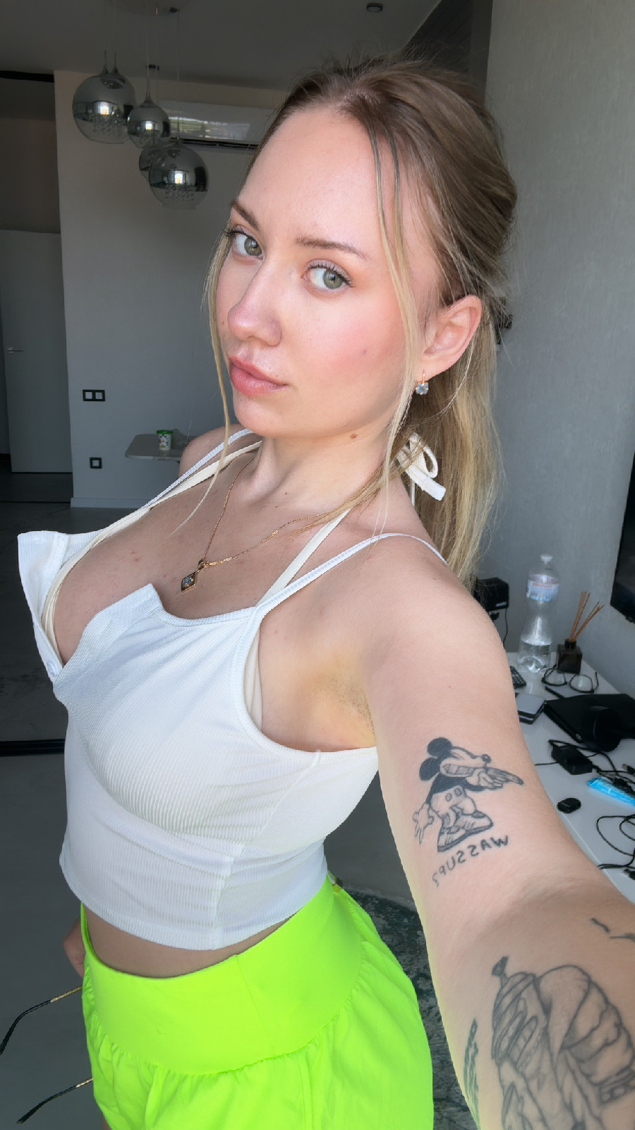 KateV in her underwear in Praia