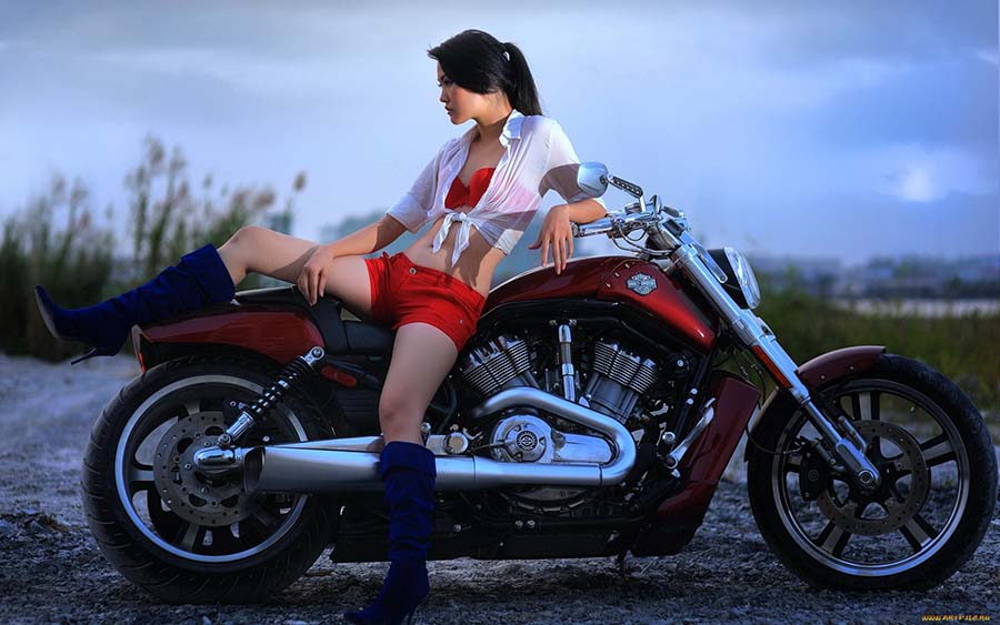 Beautiful girls and motorcycles in Praia